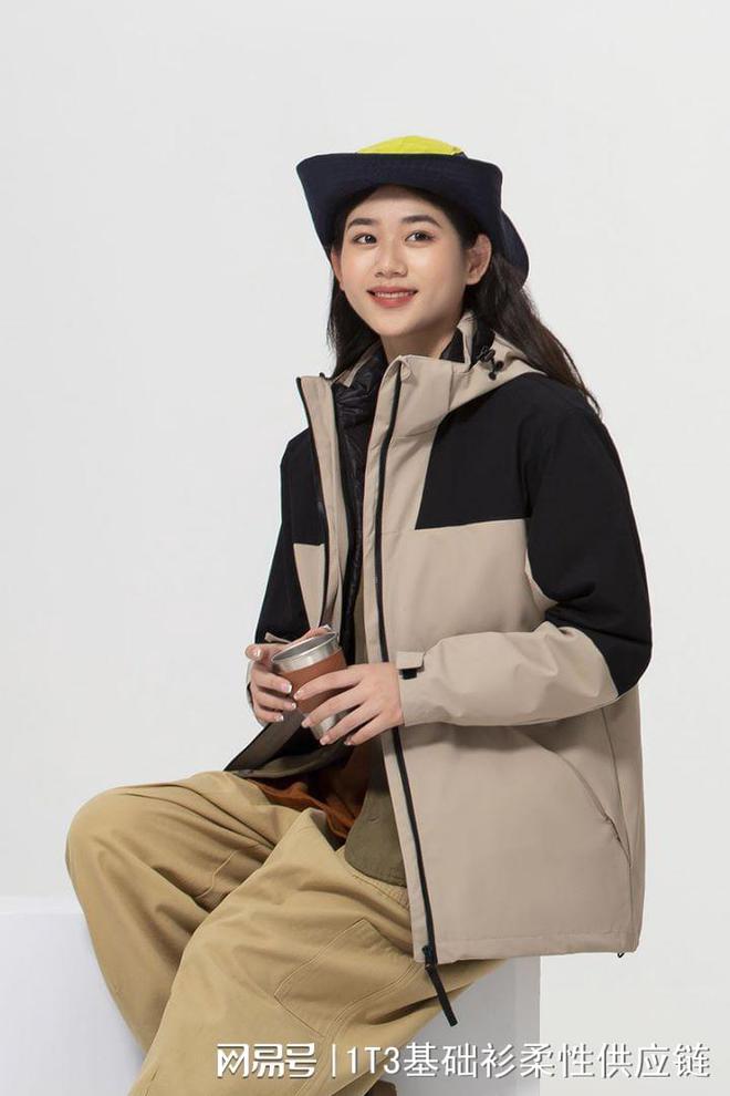 一冲锋衣打造全能御寒装备OG视讯秋冬必备：三合